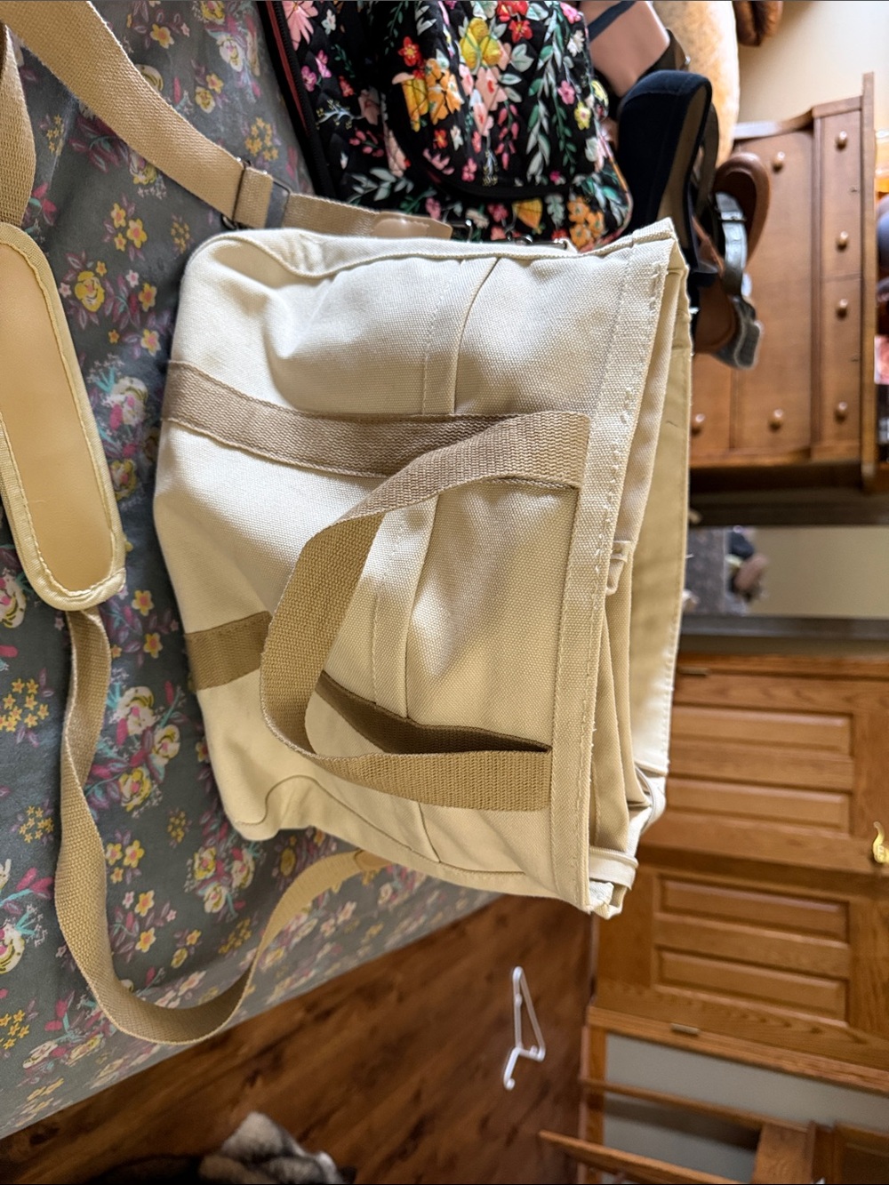Canvas Tote Bag in Beige - Unbranded